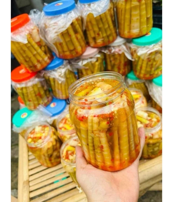 Măng muối ớt ( hộp x 600g )