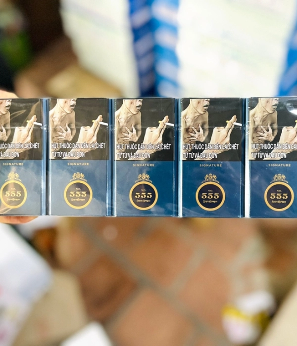 Thuốc lá Ba Số 555 Việt Nam bao dài (Cây 10 bao)